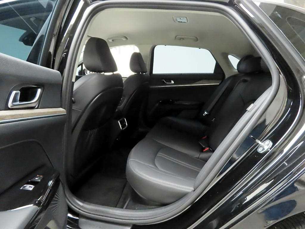 KIA K5 2023 Negro - Importación desde Corea - HF Imports Iquique - Foto 13