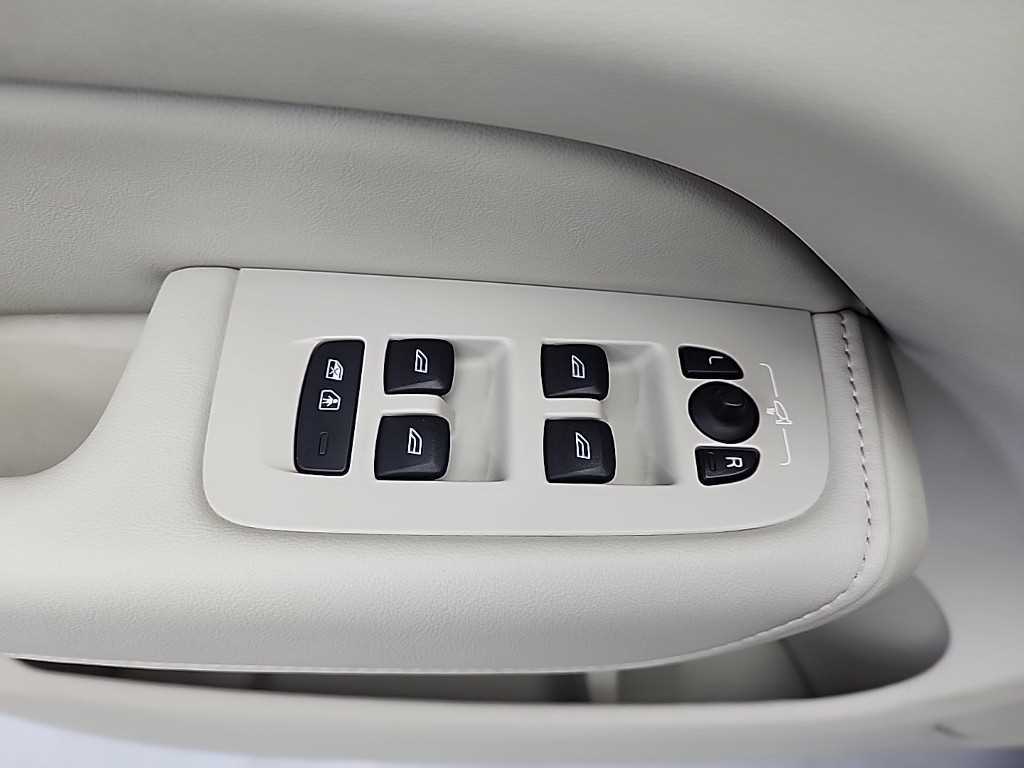 Volvo XC60 2021 Negro - Importación desde Corea - HF Imports Iquique - Foto 17