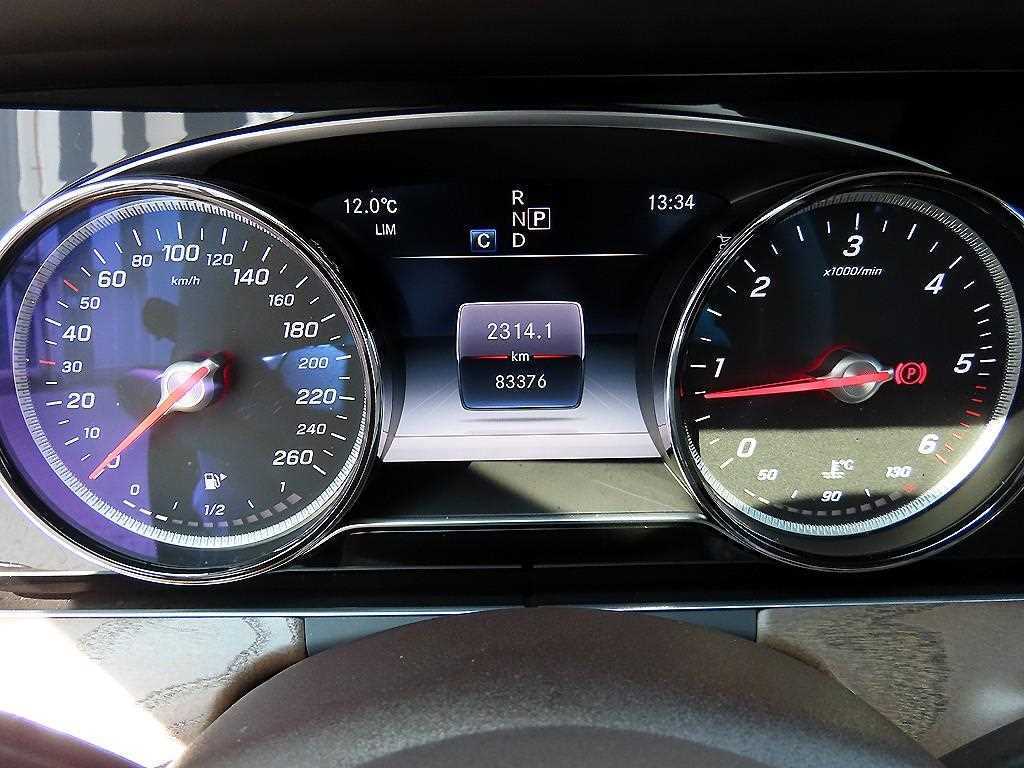 Mercedes Benz E class - Vista 9