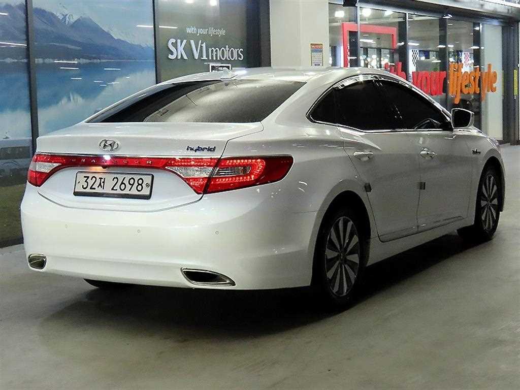 HYUNDAI Grandeur - Vista 4