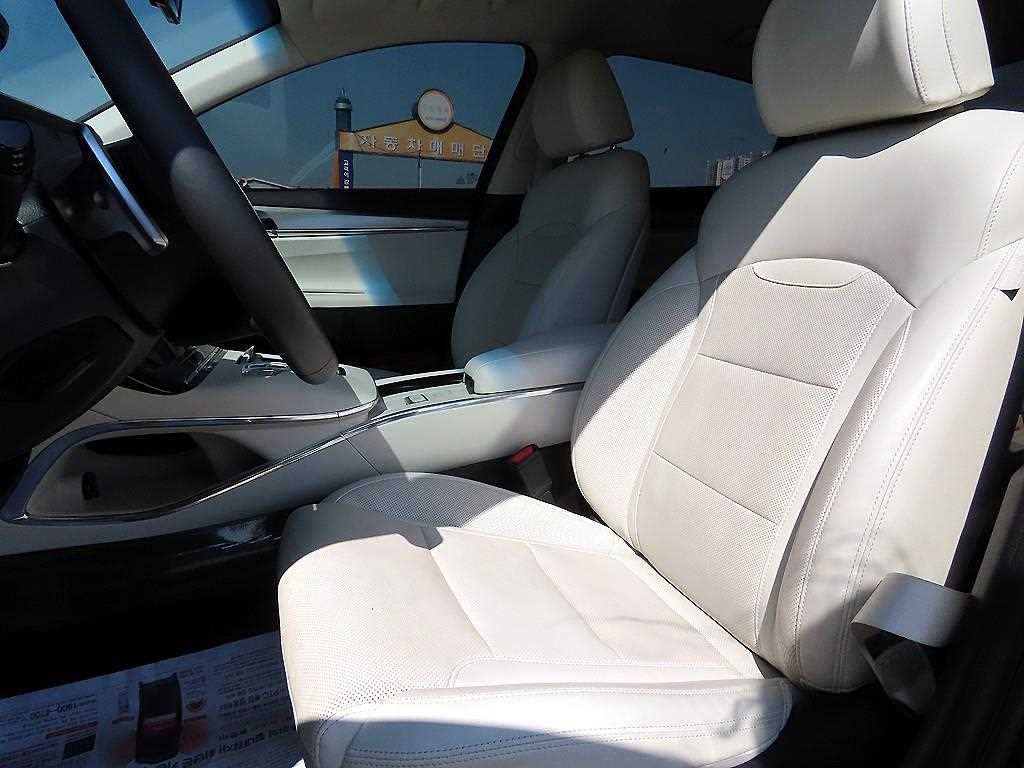 HYUNDAI Grandeur - Vista 5