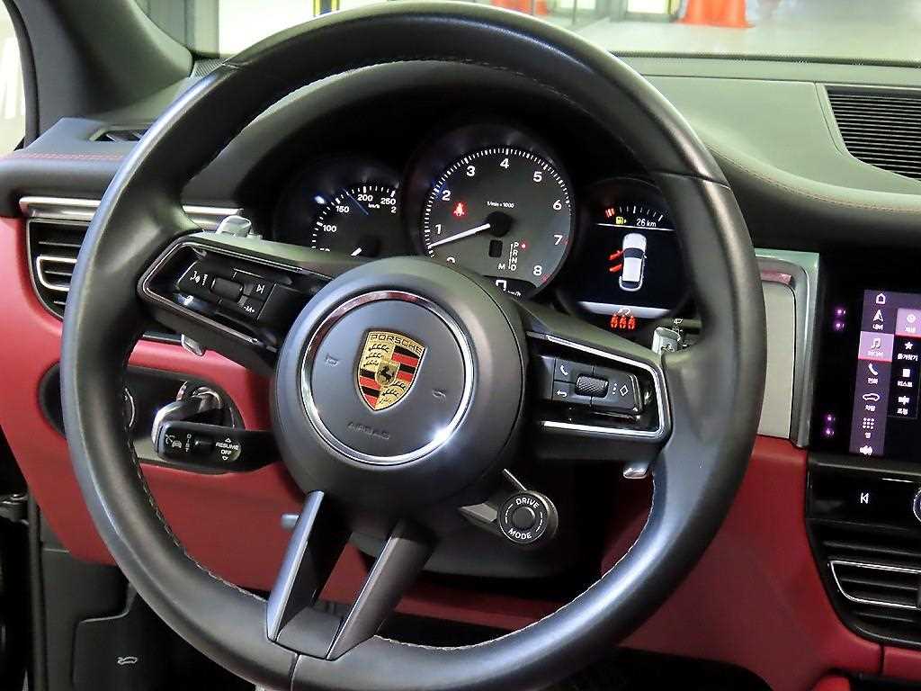 Porsche Macan - Vista 8