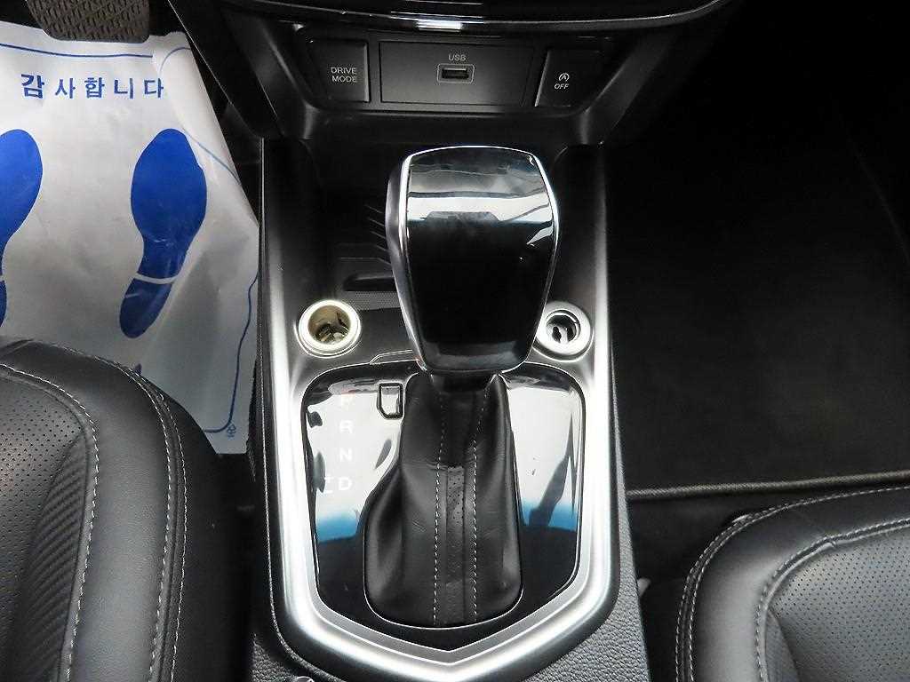 Ssangyong Tivoli - Vista 10