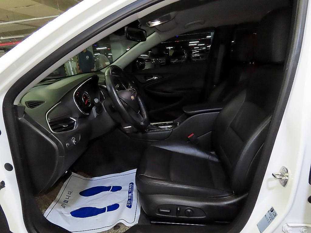 Chevrolet Malibu - Vista 6