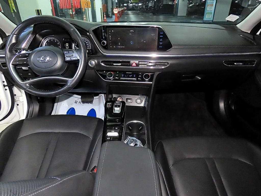 HYUNDAI Sonata - Vista 10