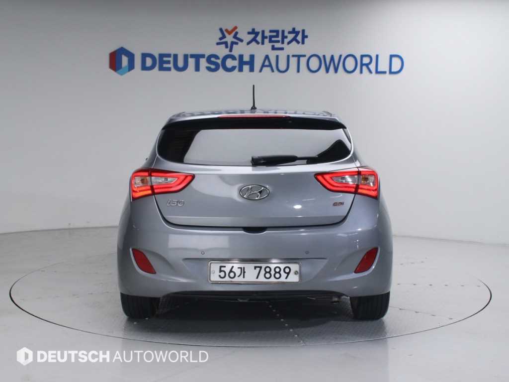 HYUNDAI i30 - Vista 4