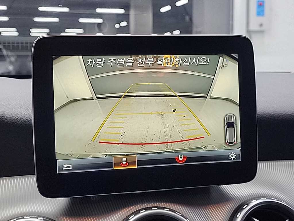 Mercedes Benz GLA Class 2017 Plateado - Importación desde Corea - HF Imports Iquique - Foto 15