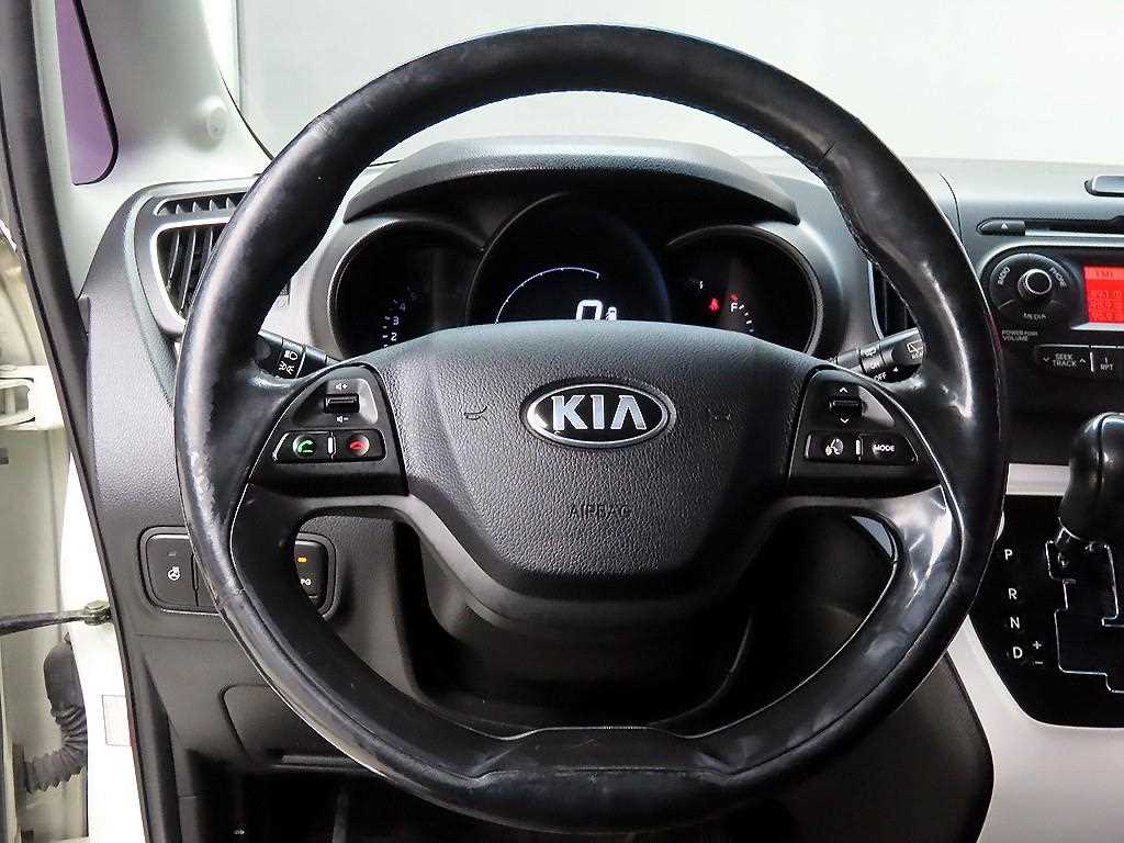 KIA Ray - Vista 9