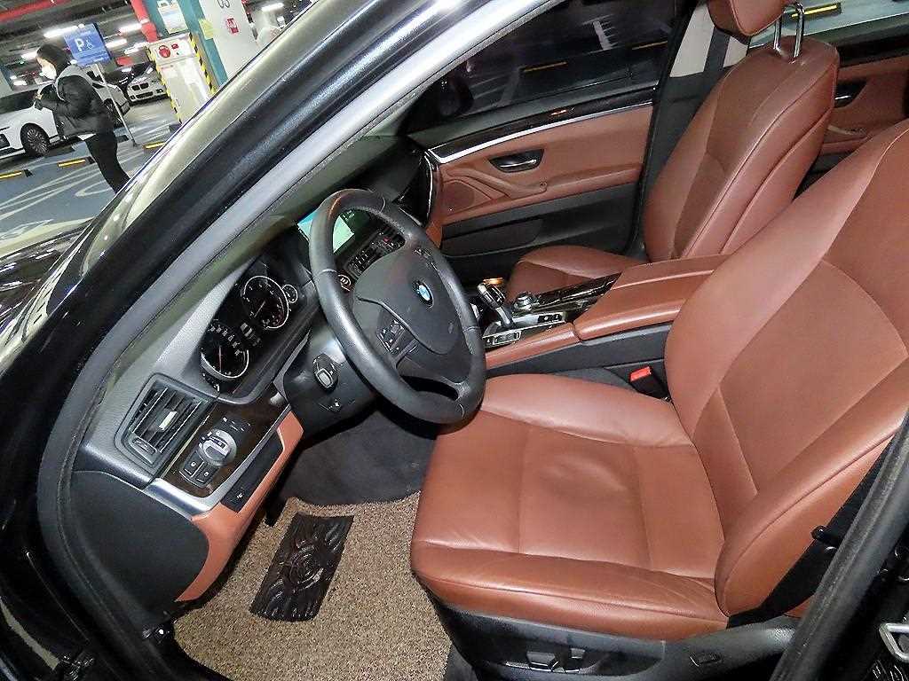 BMW 5 Series - Vista 6