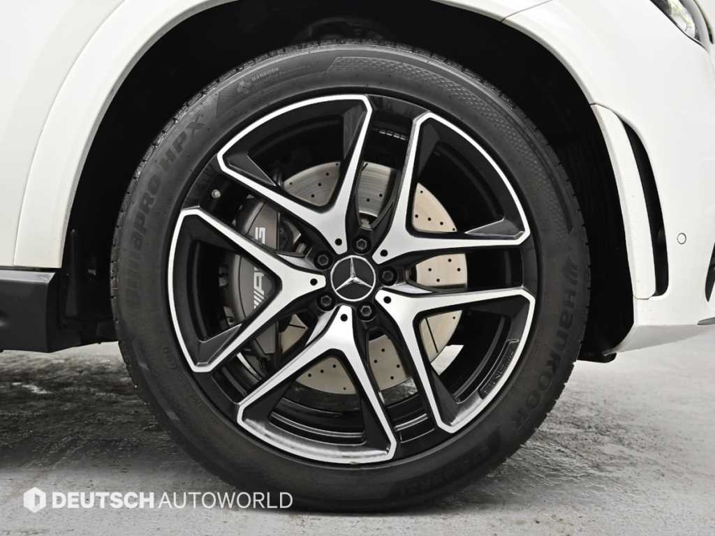 Mercedes Benz GLE Class - Vista 5
