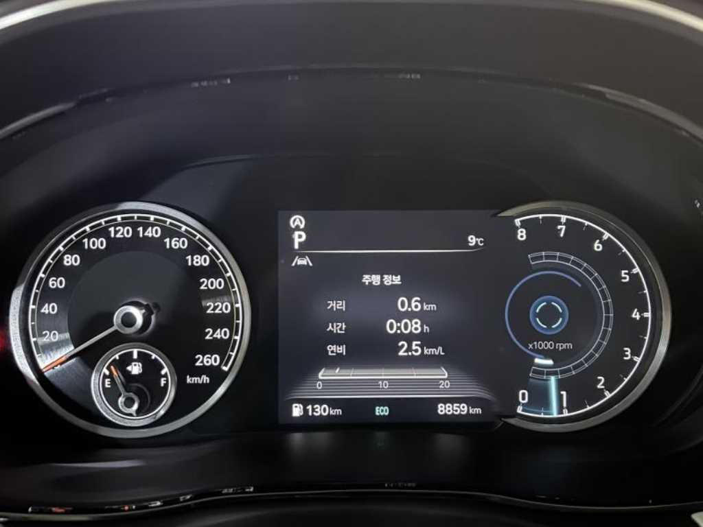 Genesis GV70 2024 Blanco - Importación desde Corea - HF Imports Iquique - Foto 18