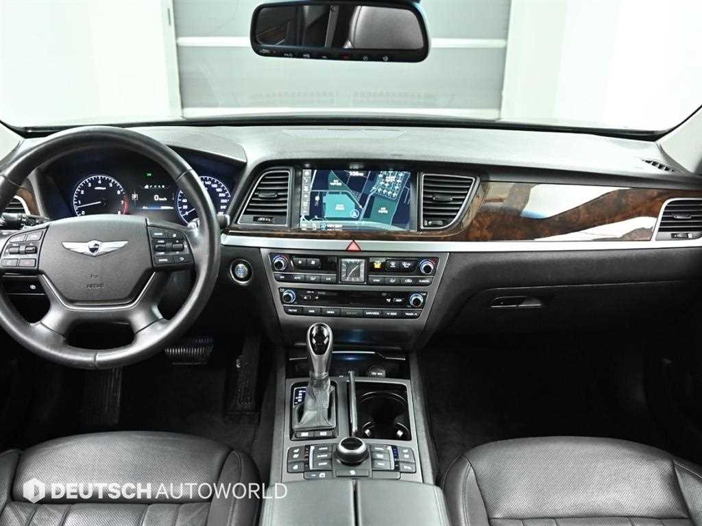 HYUNDAI Genesis - Vista 7