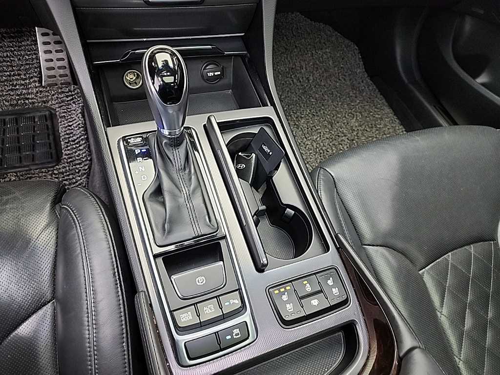 HYUNDAI Aslan - Vista 8