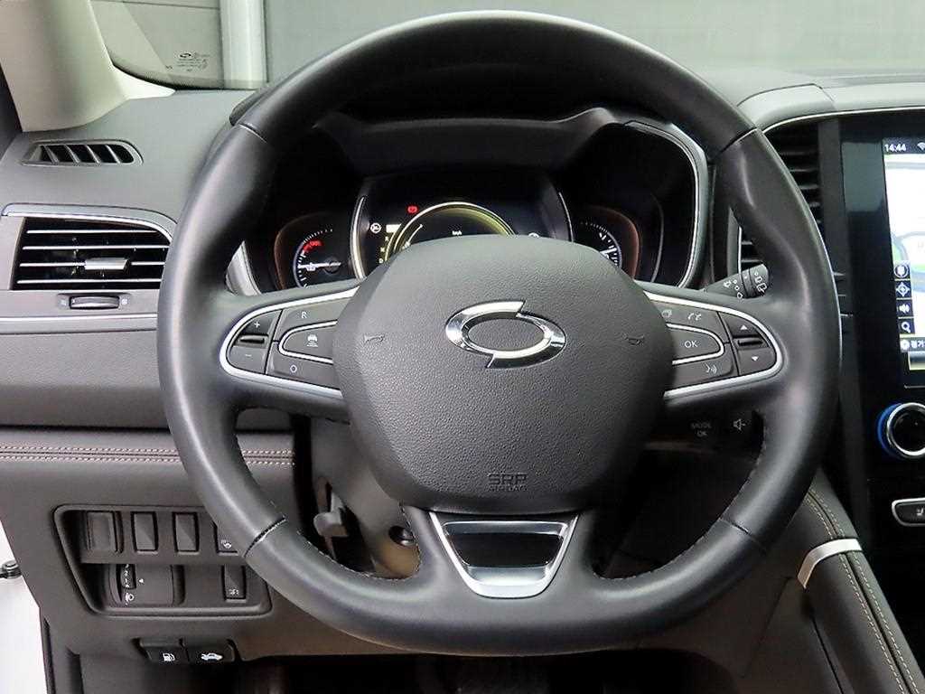 SAMSUNG QM6 - Vista 9