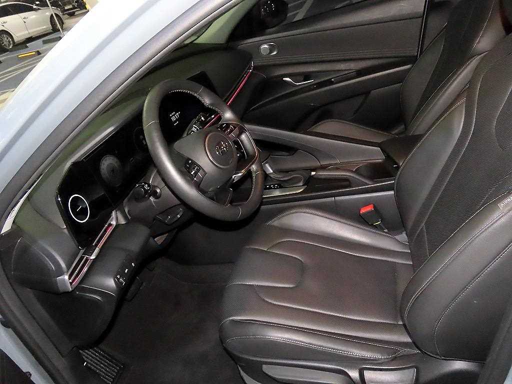 HYUNDAI Avante - Vista 6