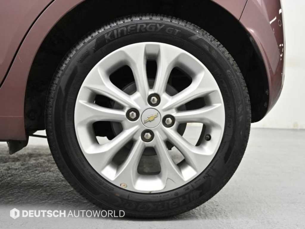 Chevrolet Spark - Vista 5