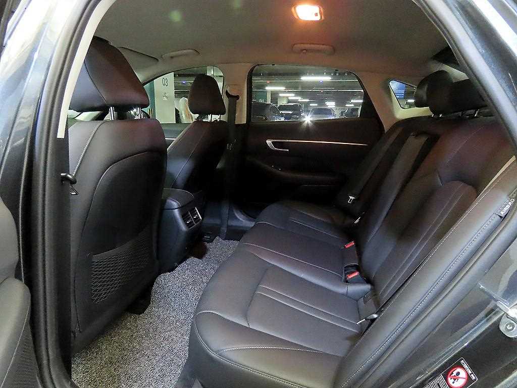 HYUNDAI Sonata - Vista 7