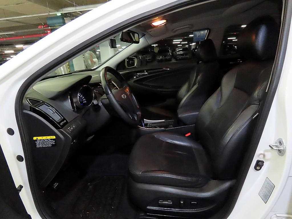 HYUNDAI Sonata - Vista 5