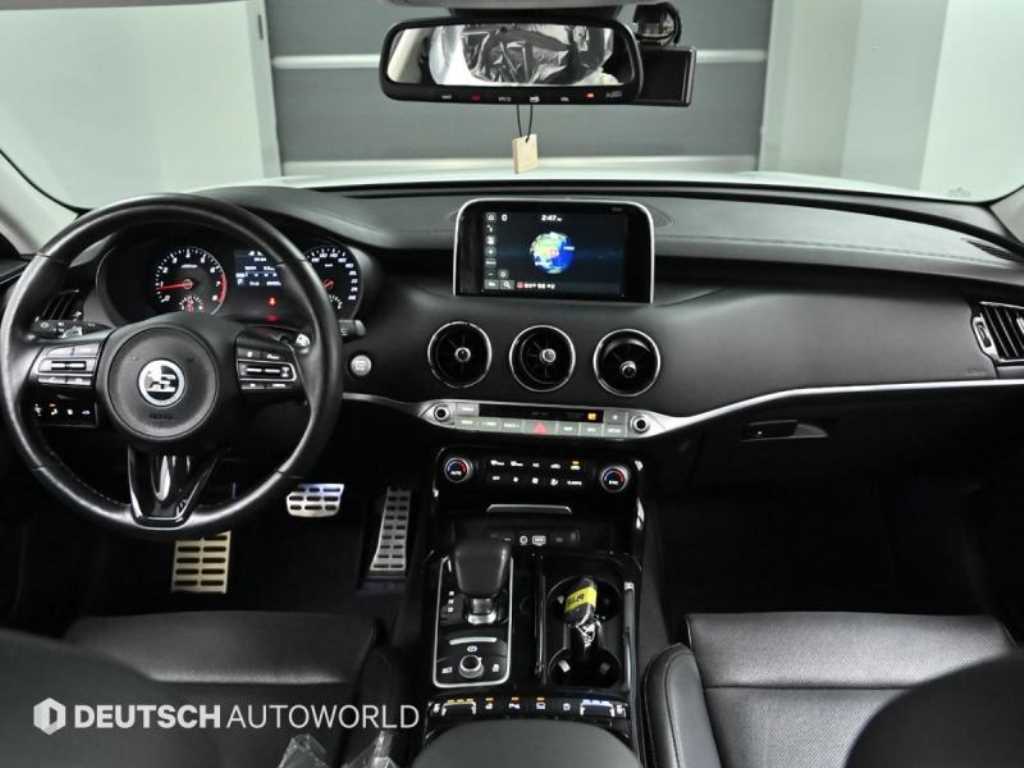 KIA Stinger - Vista 7