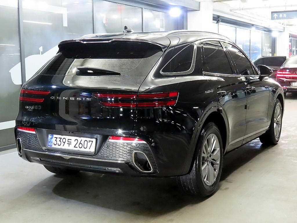 Genesis GV70 - Vista 4