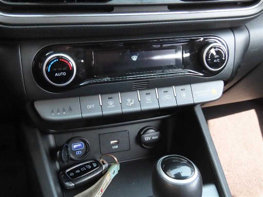 HYUNDAI Kona - Vista 7