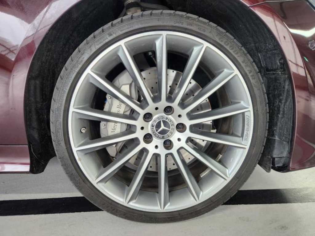 Mercedes Benz E class - Vista 6