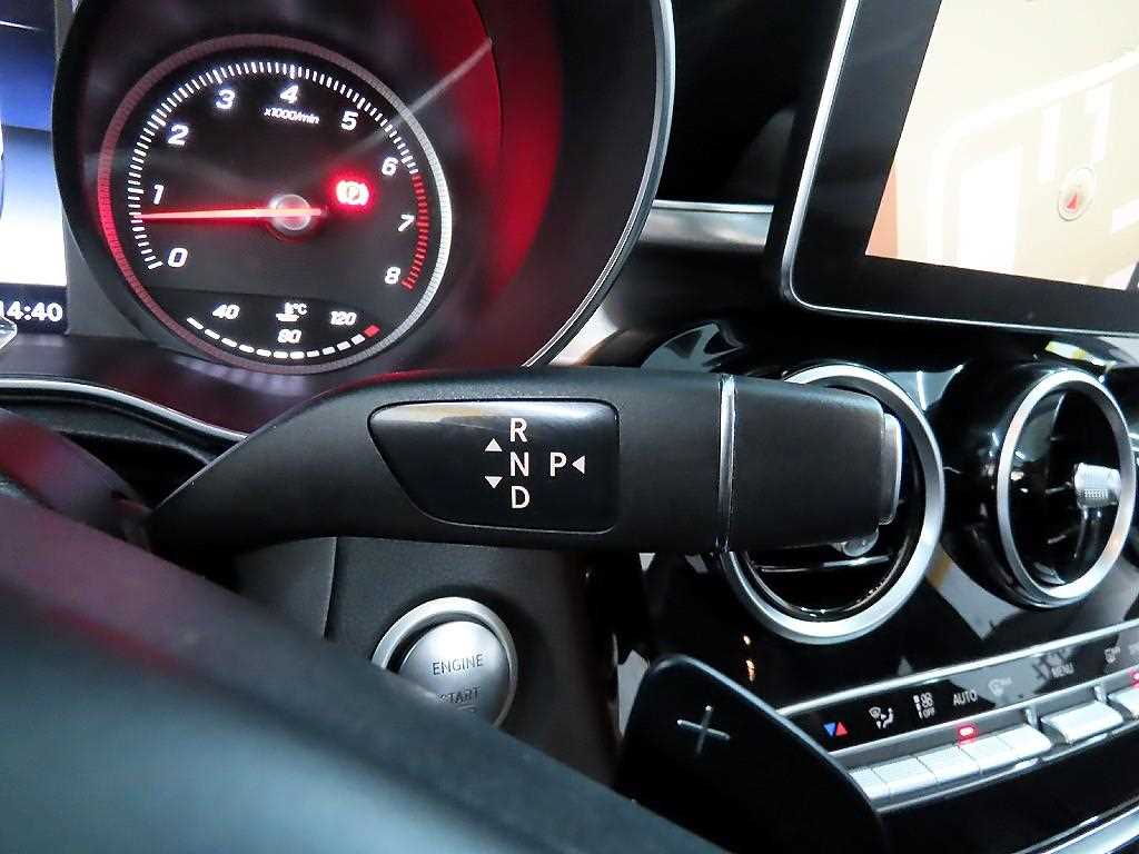 Mercedes Benz C Class - Vista 10