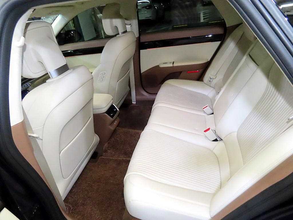 HYUNDAI Grandeur - Vista 7