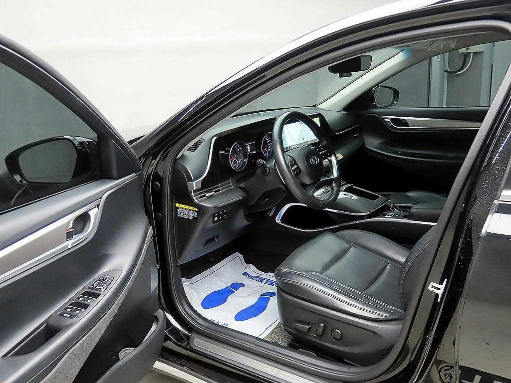 HYUNDAI Grandeur - Vista 5