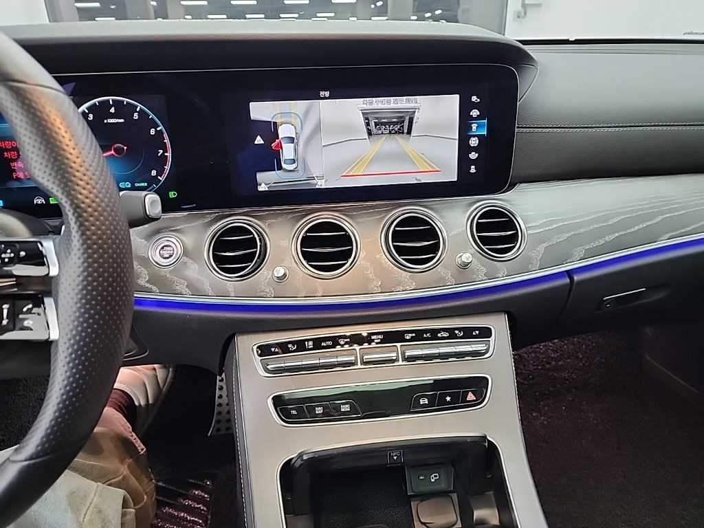 Mercedes Benz E class - Vista 10