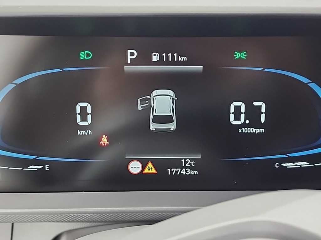 HYUNDAI Casper - Vista 6