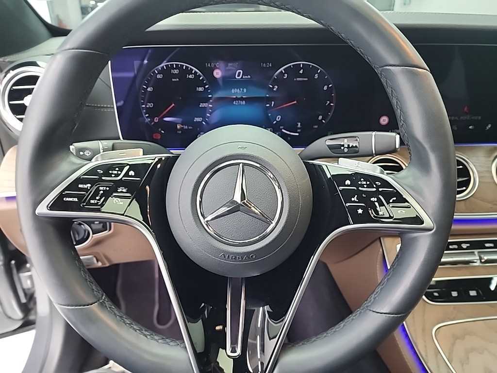 Mercedes Benz E class - Vista 9