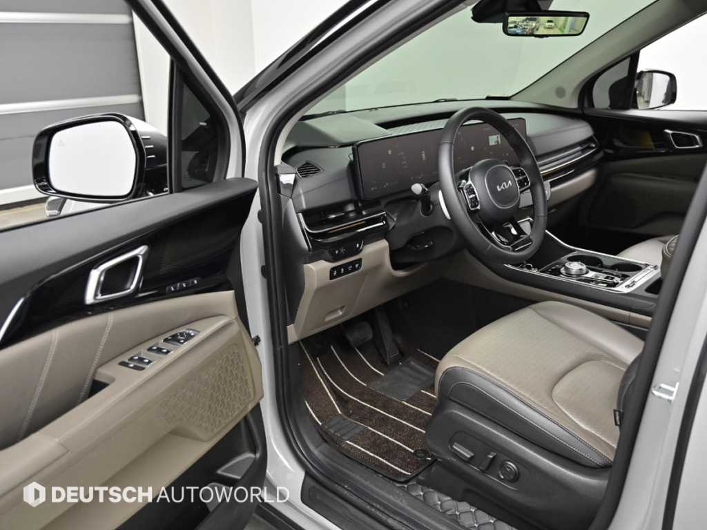 KIA Carnival - Vista 11