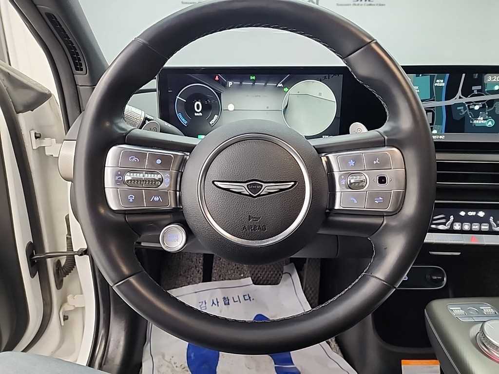 Genesis GV60 - Vista 9