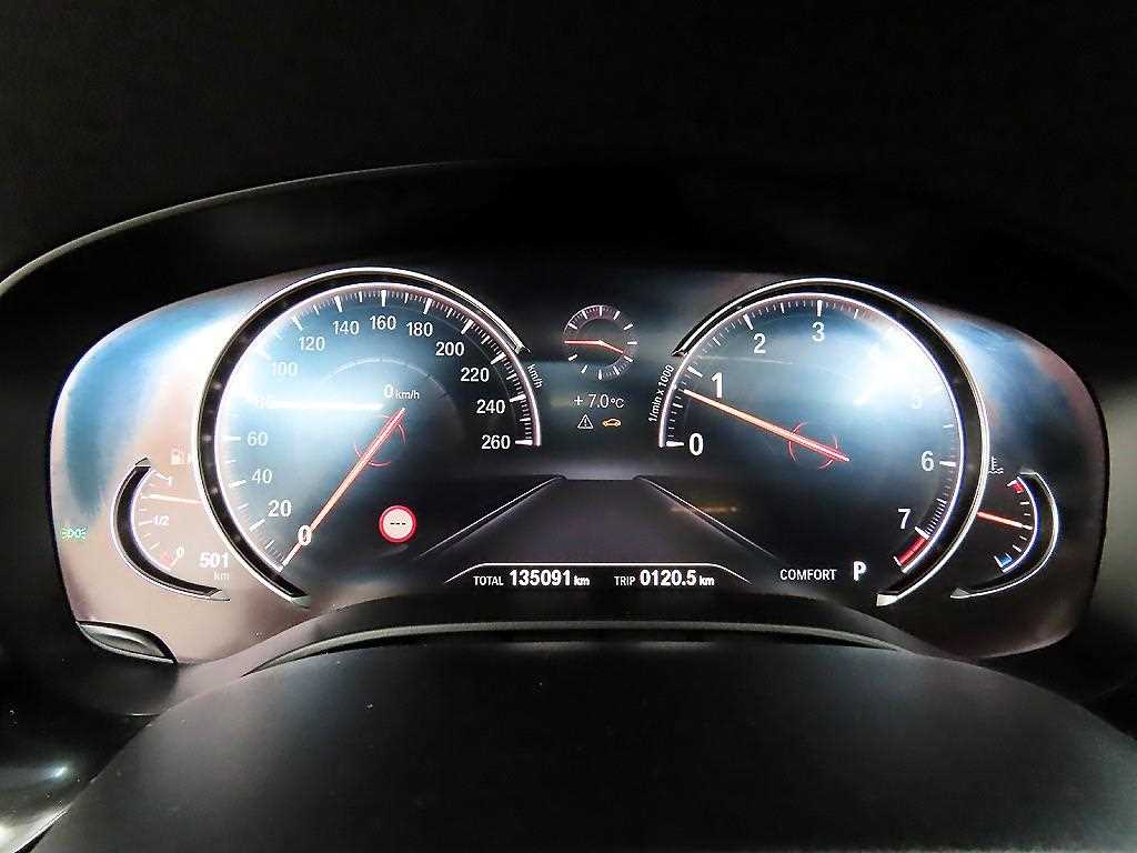 BMW 5 Series - Vista 8