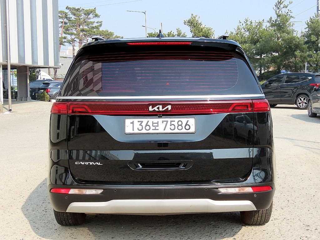 KIA Carnival - Vista 4