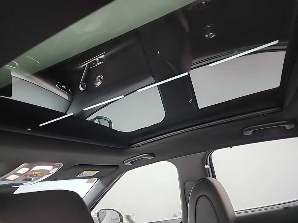 Genesis GV60 2022 Blanco - Importación desde Corea - HF Imports Iquique - Foto 17