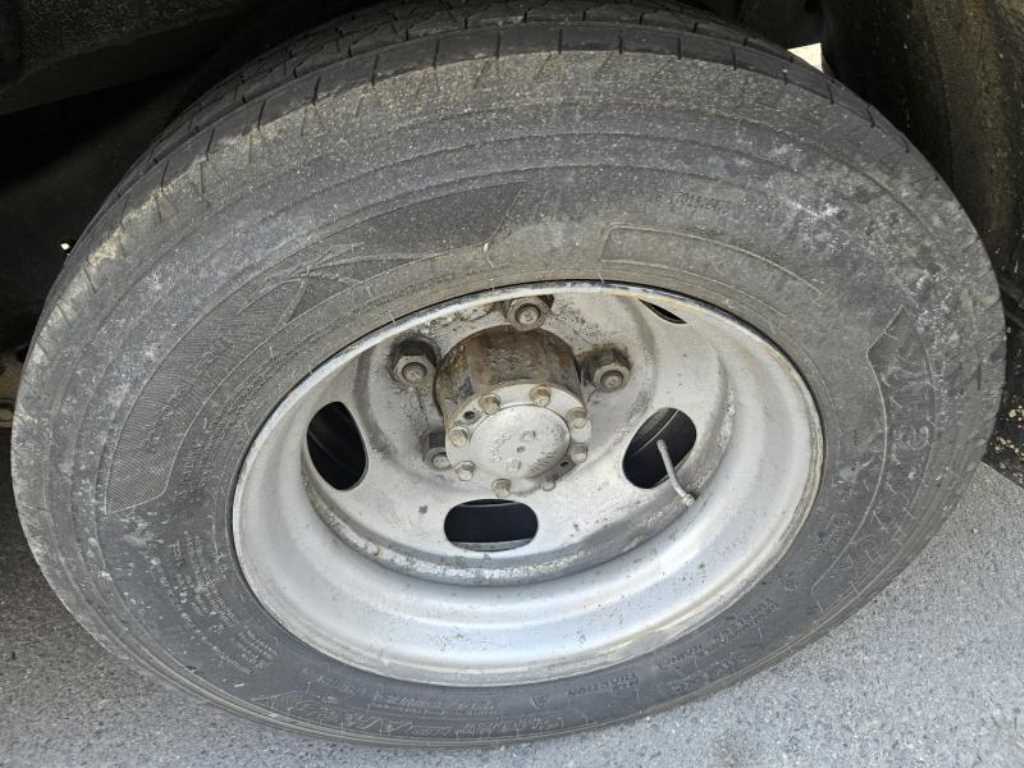 medium and large bus Hyundai bus - Vista 8