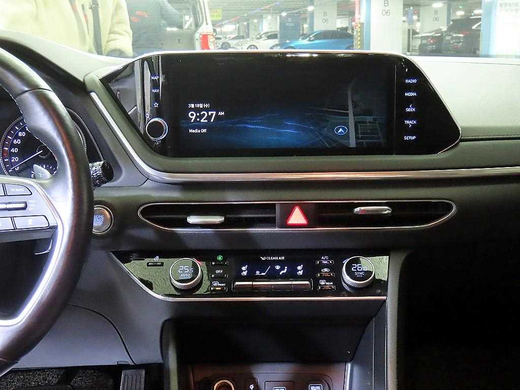 HYUNDAI Sonata - Vista 11