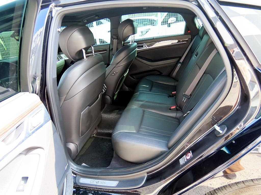 Genesis G80 - Vista 6