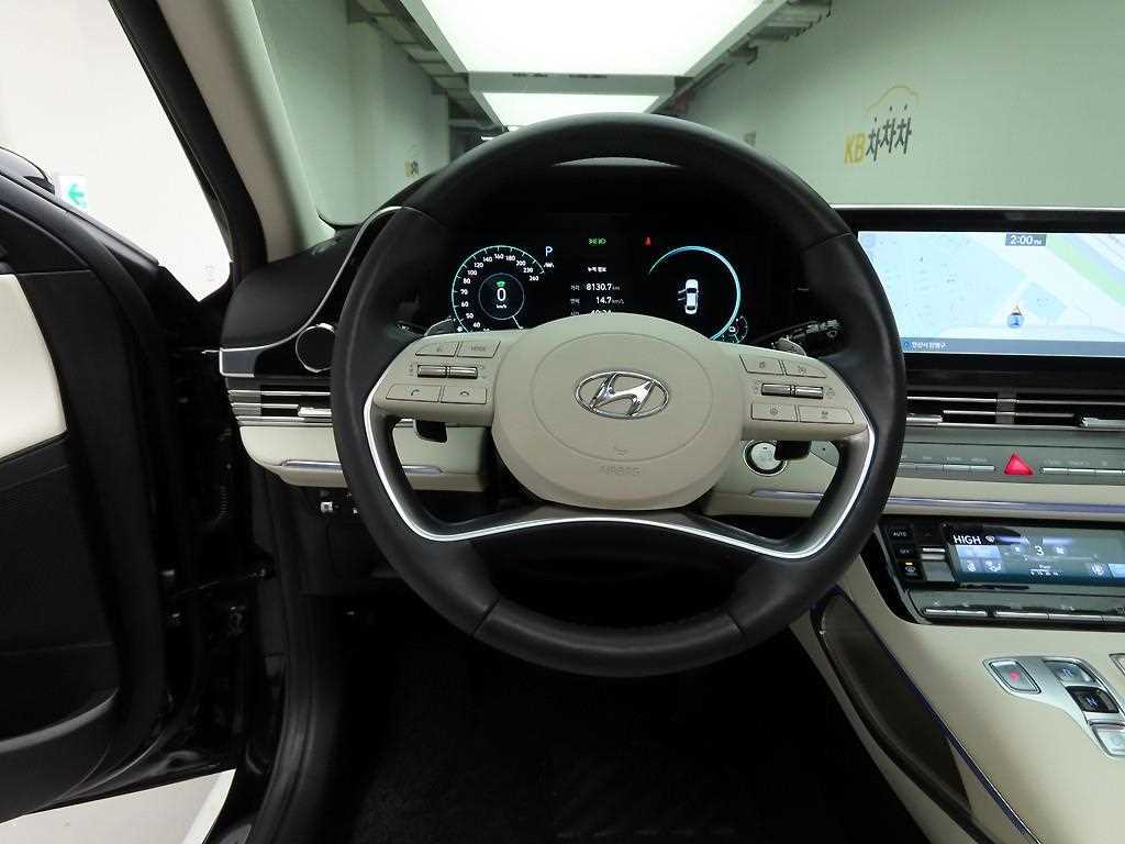 HYUNDAI Grandeur - Vista 7