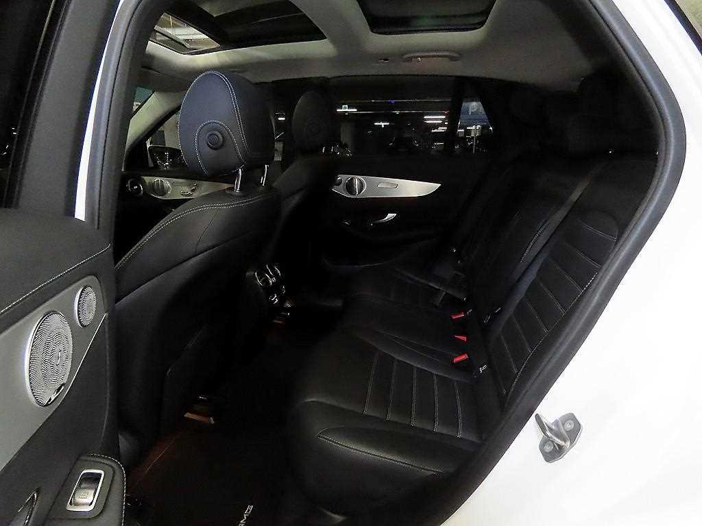 Mercedes Benz GLC Class - Vista 7