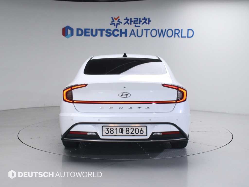 HYUNDAI Sonata - Vista 4