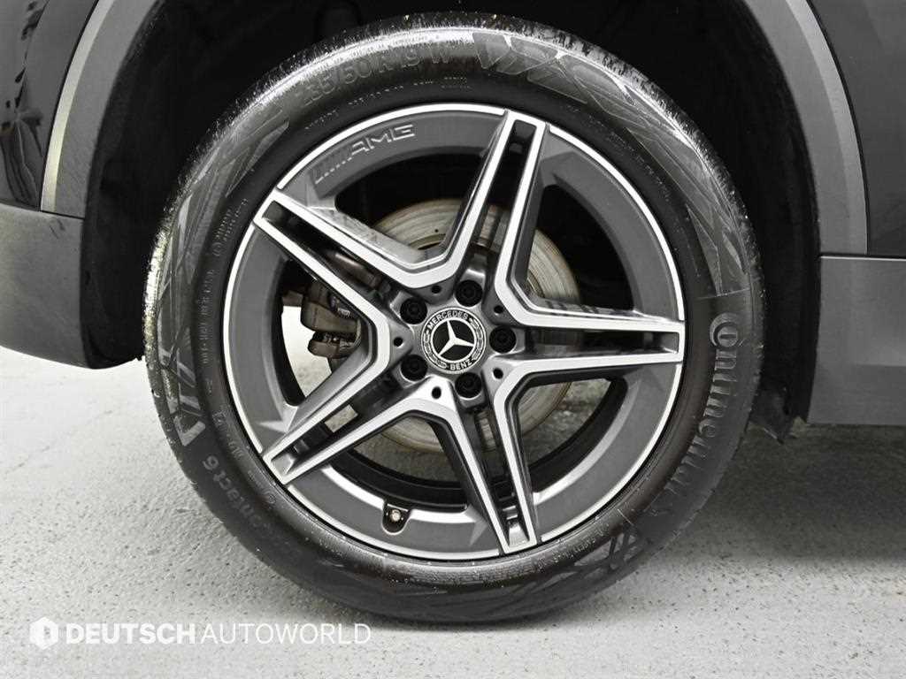 Mercedes Benz GLA Class - Vista 5