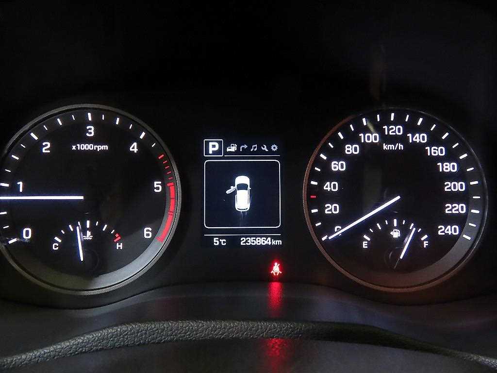 HYUNDAI Tucson - Vista 9