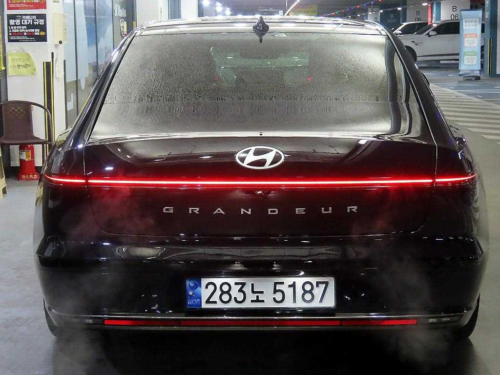 HYUNDAI Grandeur - Vista 5
