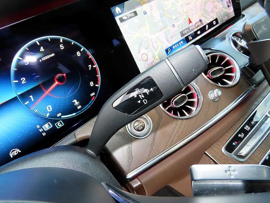 Mercedes Benz E class - Vista 11