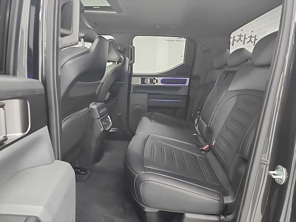 KIA Tasman - Vista 12