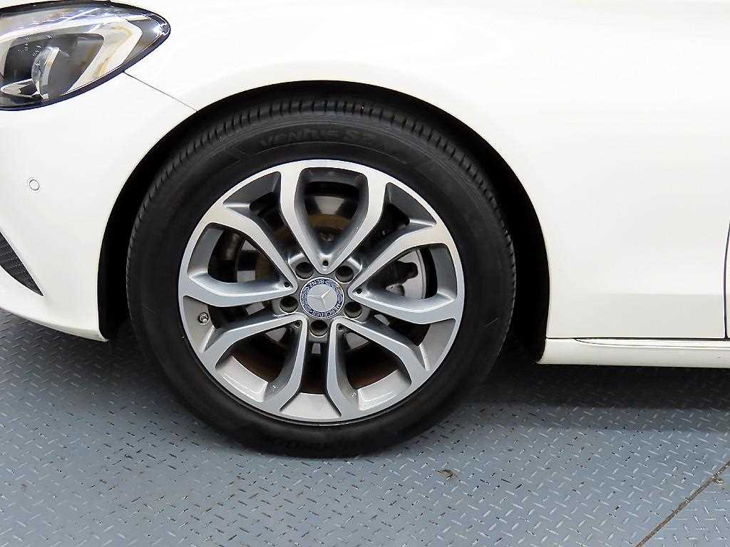 Mercedes Benz C Class 2017 Blanco - Importación desde Corea - HF Imports Iquique - Foto 20