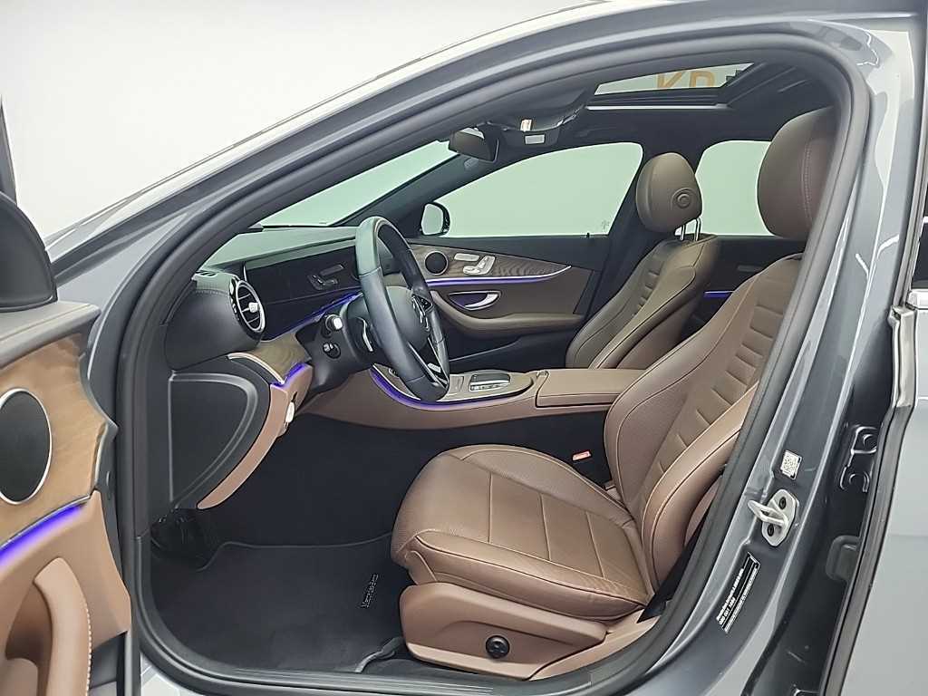 Mercedes Benz E class - Vista 11